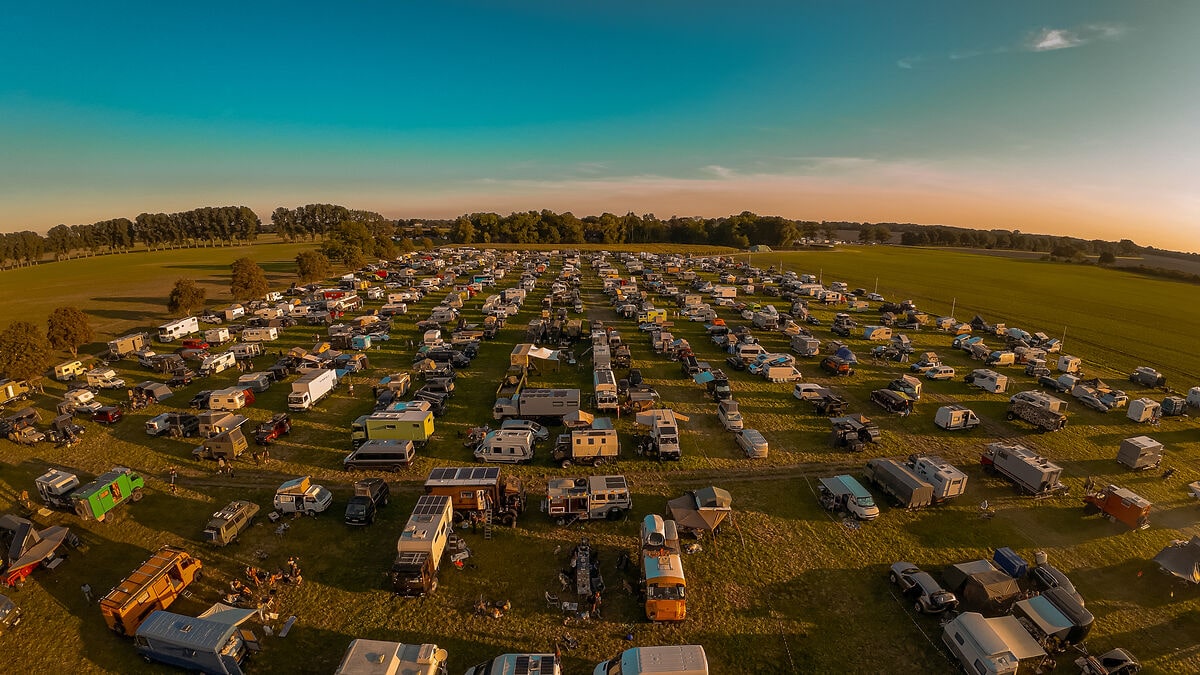 Sicht auf die Camp Area der Adventure Northside