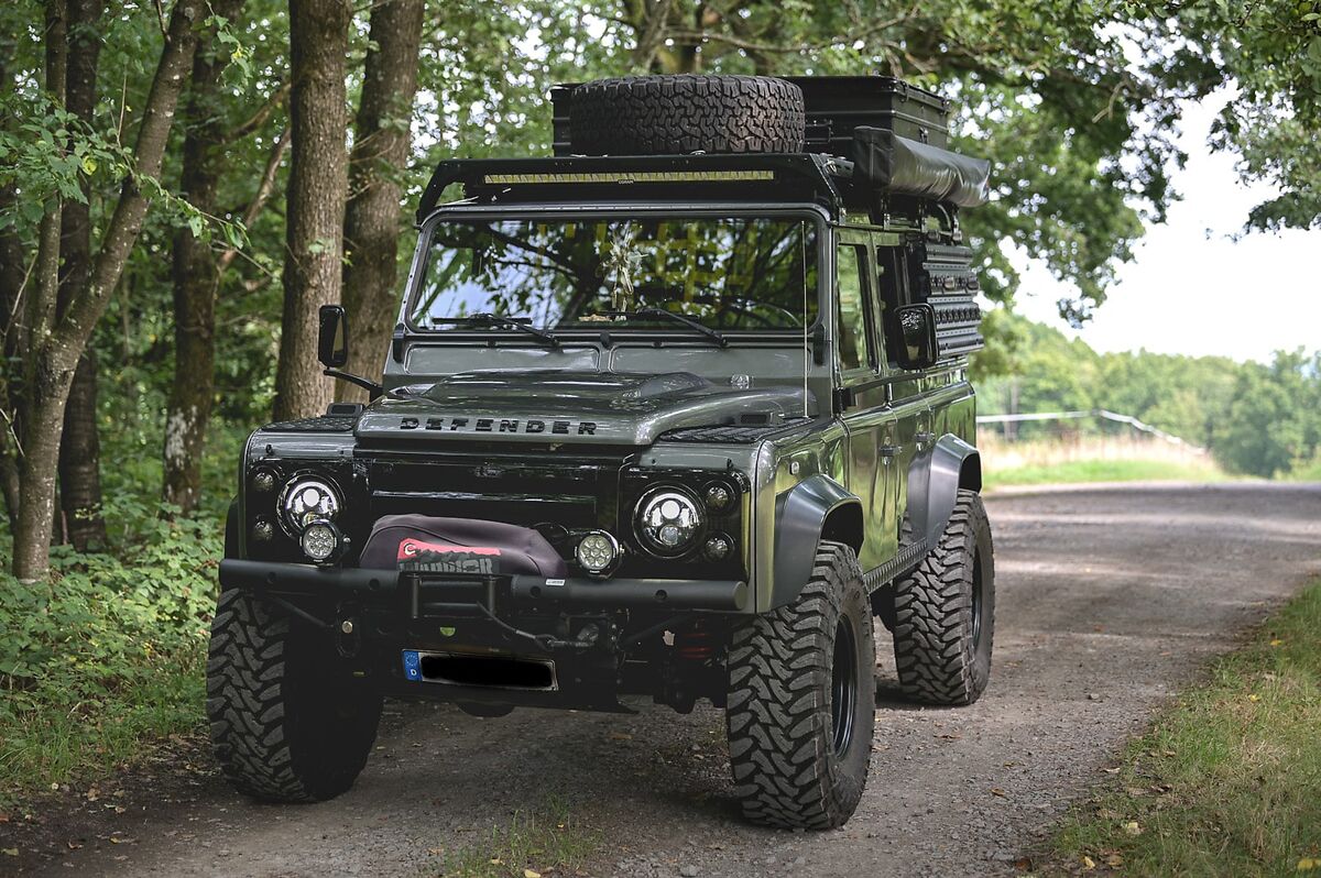aufgemotzter Defender zum Reisen